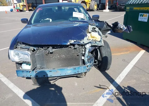 2016 Chrysler 300 Limited из США, поврежденный, VIN 2C3CCAAG3GH216554